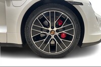 Porsche Taycan vaihtoauto