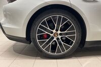 Porsche Taycan vaihtoauto
