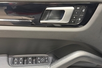 Porsche Cayenne vaihtoauto