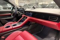 Porsche Taycan vaihtoauto