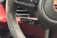 Porsche Taycan vaihtoauto