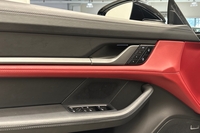 Porsche Taycan vaihtoauto