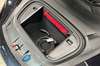 Porsche Taycan vaihtoauto