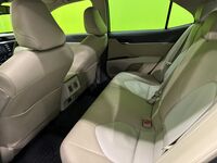 Toyota Camry vaihtoauto