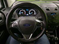 Ford Transit Courier vaihtoauto