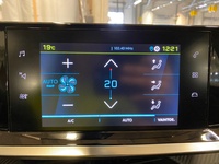 Peugeot e-2008 vaihtoauto