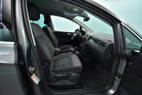 Volkswagen Golf Sportsvan vaihtoauto