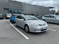 Toyota Avensis vaihtoauto