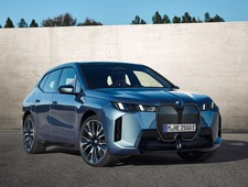 uusi BMW iX