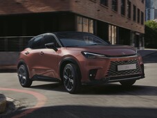 uusi Lexus LBX