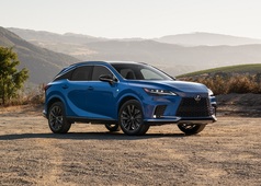 uusi Lexus RX