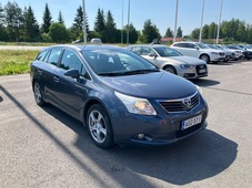 Toyota Avensis vaihtoauto