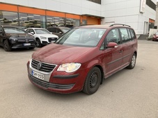 Volkswagen Touran vaihtoauto