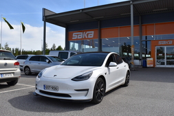 Tesla Model 3 vaihtoauto