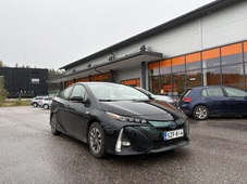 Toyota Prius PHEV vaihtoauto