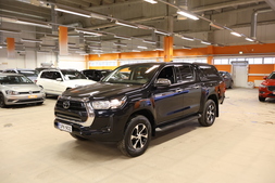 Toyota Hilux vaihtoauto