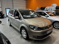 Volkswagen Touran vaihtoauto