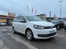 Volkswagen Touran vaihtoauto