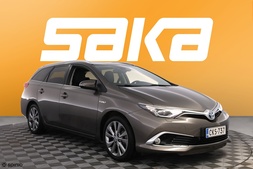 Toyota Auris vaihtoauto