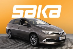 Toyota Auris vaihtoauto