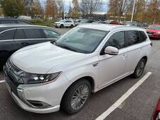 Mitsubishi Outlander PHEV vaihtoauto