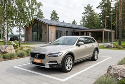Volvo V90 Cross Country vaihtoauto