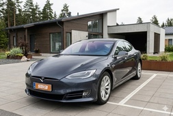 Tesla Model S vaihtoauto