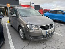Volkswagen Touran vaihtoauto