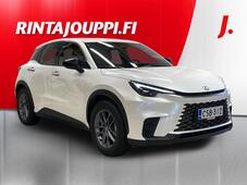 Lexus LBX vaihtoauto