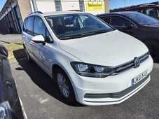 Volkswagen Touran vaihtoauto