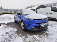 Toyota C-HR vaihtoauto