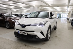 Toyota C-HR vaihtoauto
