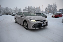 Toyota Camry vaihtoauto