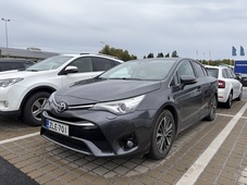 Toyota Avensis vaihtoauto