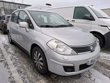 Nissan Tiida vaihtoauto