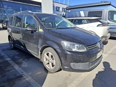 Volkswagen Touran vaihtoauto