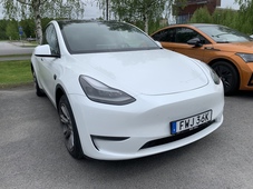 Tesla Model Y vaihtoauto
