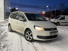 Volkswagen Touran vaihtoauto