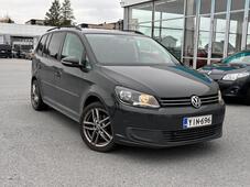Volkswagen Touran vaihtoauto