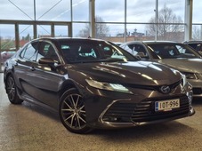 Toyota Camry vaihtoauto