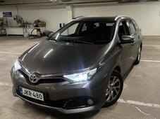 Toyota Auris vaihtoauto