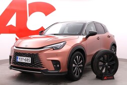 Lexus LBX vaihtoauto