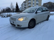 Toyota Avensis vaihtoauto