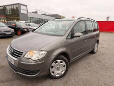 Volkswagen Touran vaihtoauto