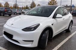 Tesla Model Y vaihtoauto