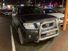Nissan Navara vaihtoauto