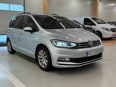 Volkswagen Touran vaihtoauto