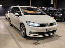 Volkswagen Touran vaihtoauto
