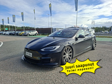 Tesla Model S vaihtoauto
