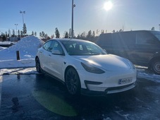 Tesla Model 3 vaihtoauto